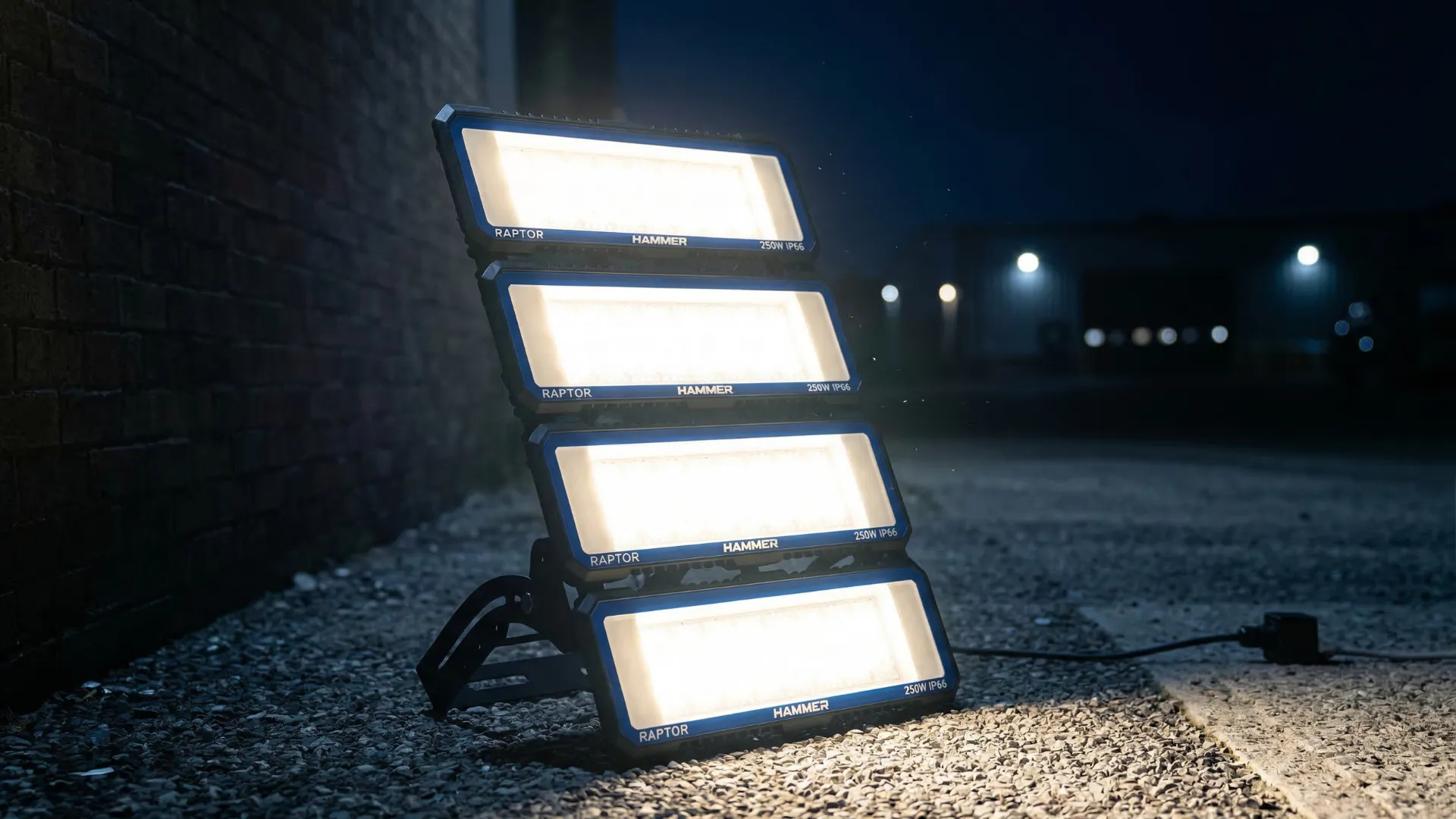 Hammer Iluminación revoluciona el mercado venezolano con el lanzamiento del reflector “Velociraptor”